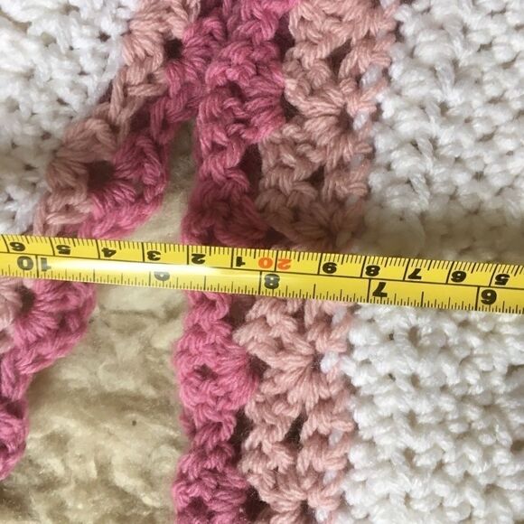 Custom made Girls Knit Pink and White Scarf and Hat with Tassels Size 6 - Picture 10 of 10